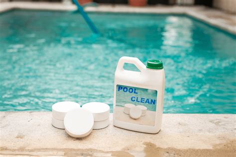 The Pros And Cons Of Saltwater Vs Chlorine Pools Lifeguard On Duty