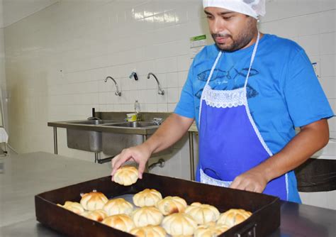 Escola Do Trabalho Do Centro Abre Vagas Para Cursos De Padaria