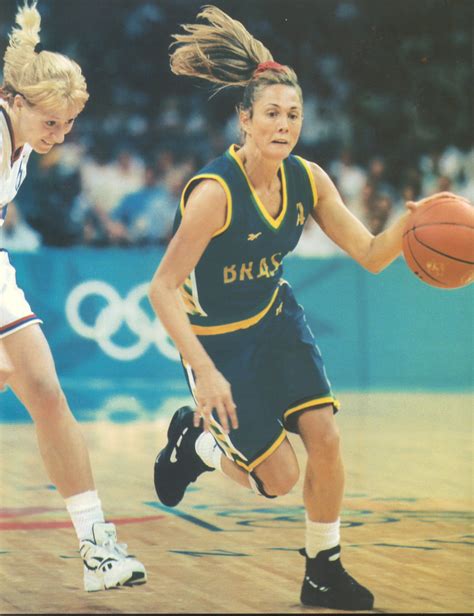 Hort Ncia Eleita Pela Fiba A Melhor Jogadora De Todos Os Tempos Em