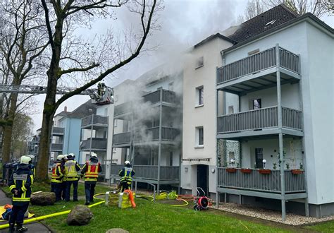 FW BO Wohnungsbrand In Bochum Weitmar Fordert Einen Schwerverletzten