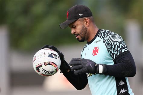 Vasco Rescinde Contrato Do Goleiro Thiago Rodrigues Lance