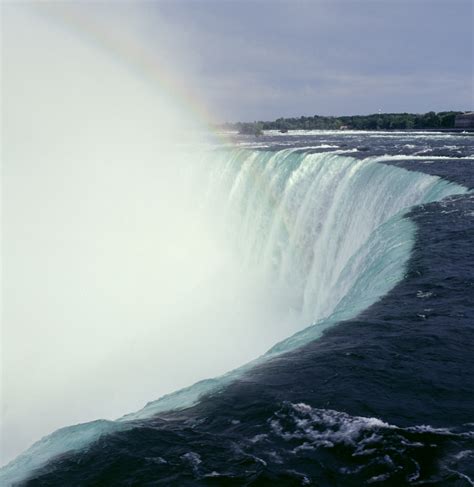 Last Minute Hotel Near Horseshoe Falls Niagara Falls On Hotwire