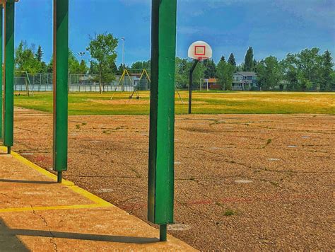 Edmonton Hoops of Greenfield posted up | Scrolller