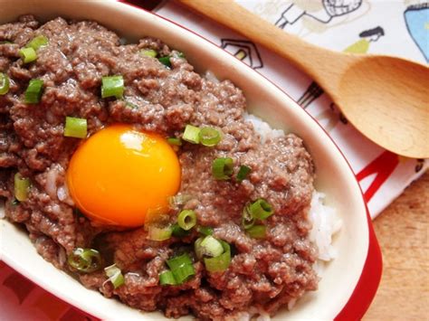 Minced Beef With Egg Over Rice Beef Recipes Recipes Beef