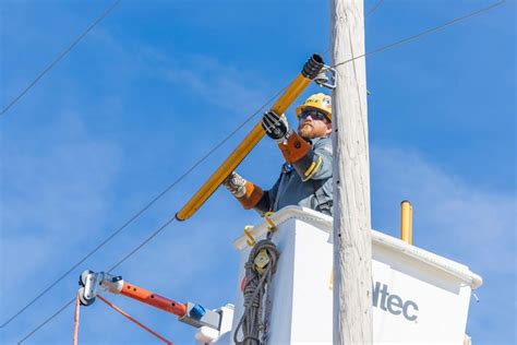 OGE Honors Its Linemen During National Lineman Appreciation Day