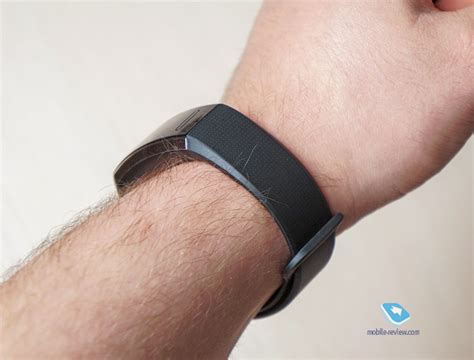 Mobile-review.com Обзор фитнес-браслета Huawei Band 2 Pro