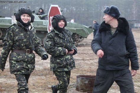 Женщины в Армии • Форум "Стелс машины"