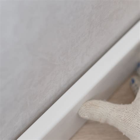 Skirting Board Paint | Paint Surfaces - Universal Paints