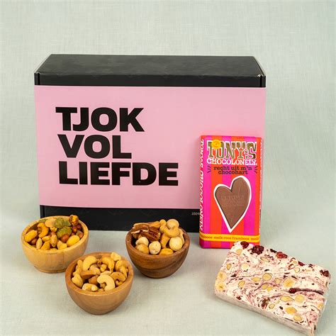 Moederdag Cadeau Pakket Kopen Bas Boer Noten