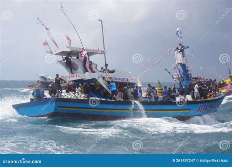 petik laut ceremony  tambakrejo beach petik laut  javanese