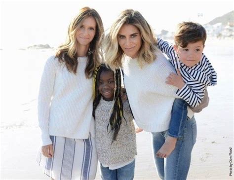 Tres con Tango la historia de los pingüinos gay Oveja Rosa Revista sobre familias y amor