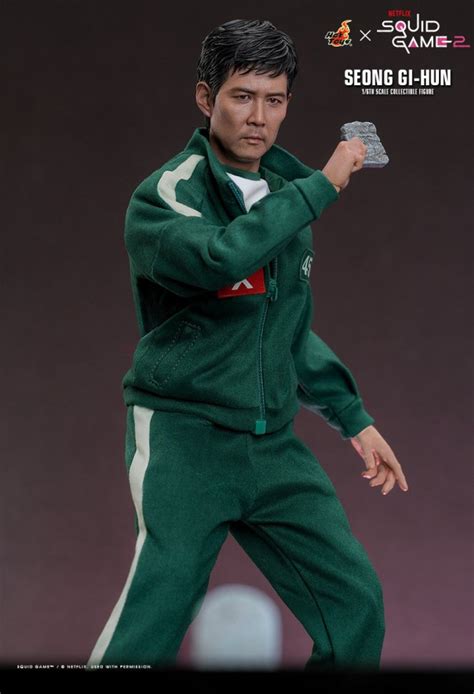 Seong Gi Hun Figur Aus Der TV Serie Squid Game Von Hot Toys TMS