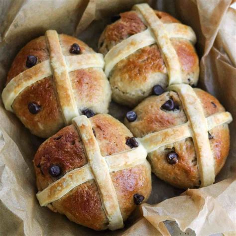 Vegan Chocolate Chip Hot Cross Buns A Veg Taste From A To Z