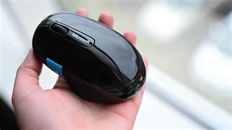 Microsoft Sculpt Comfort Mouse Review: Don’t Fix What’s Not Broken