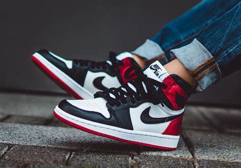 Jordan 1 Satin Black Toe Store List