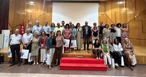 Leganés rinde homenaje a los maestros jubilados por su dedicación a la