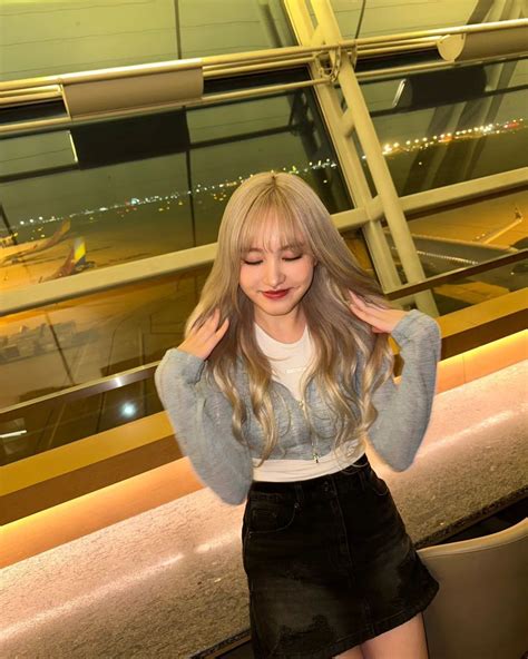 Ive 아이브 On Instagram 인절미냥🐈💛 Ive 아이브 アイヴ Liz 리즈 リズ Liz Girl Blonde