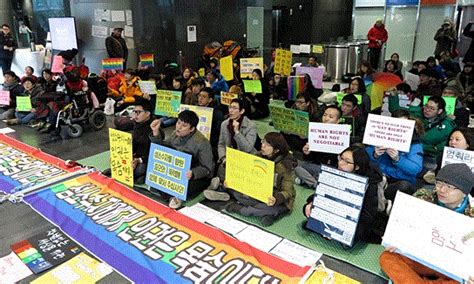 Joe My God Seoul Activists Stage City Hall Sit In After Mayor