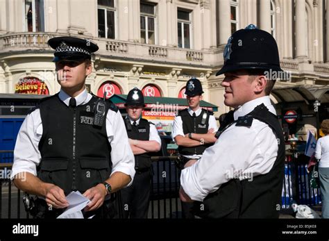 Metropolitan Police London England Uk Stockfotografie Alamy