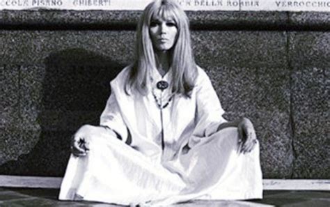 Pin By Tabitha Totten On Amanda Lear Queen Of Chinatowndisco Hearts