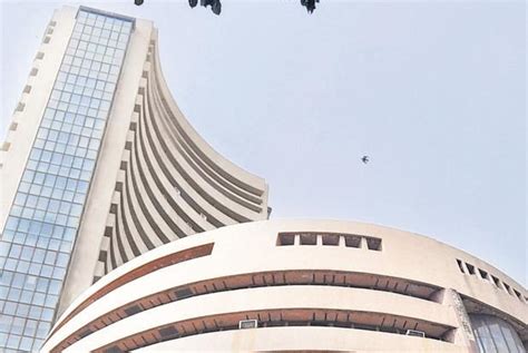 Sensex Tanks 318 Pts Nifty Cracks Below 11 600 Business News India TV