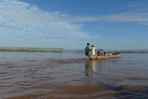 Voyage En Groupe Descente Tsiribihina Voyage Madagascar Agence De