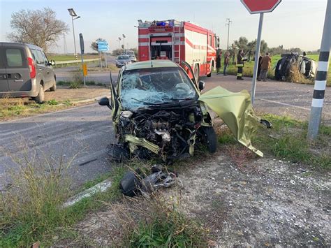 ATRI RAGAZZA FERITA AUTO FUORI STRADA