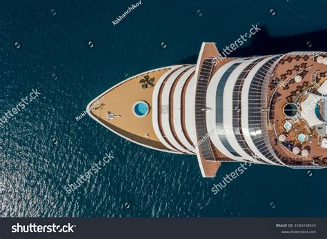 4273 Top View Cruise Liner Images Stock Photos And Vectors Shutterstock