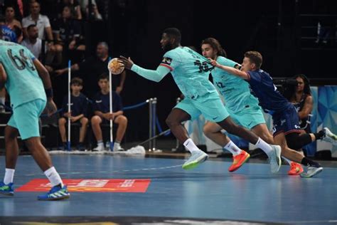 Hand Les Bleus Du Bar A Font Le Tripl En Espagne Avant Le Final Four