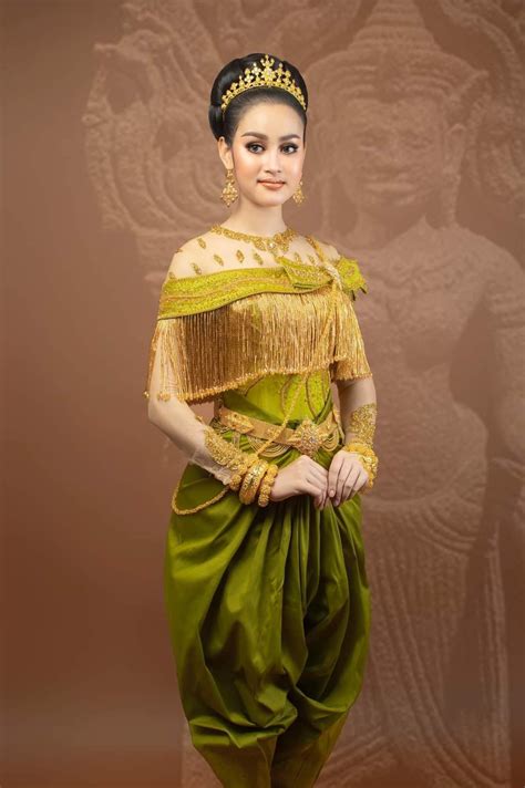 Cambodia Traditional Wedding Outfit Amazing Cambodia Costume