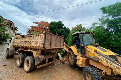 Jinoticias Br Prefeitura De Medeiros Neto Intensifica Limpeza De