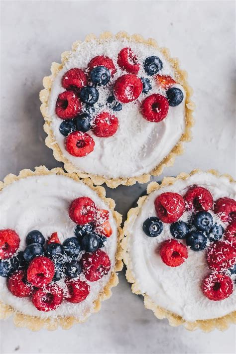 Paleo Raw Berry Tarts With Coconut Cream Natteats Recipe Berry Tart Coconut Cream Raw