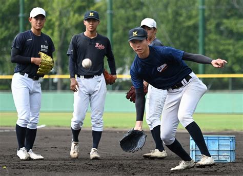 夏の高校野球 準々決勝を前に休養日 仙台育英、慶応、花巻東 写真特集3947 毎日新聞