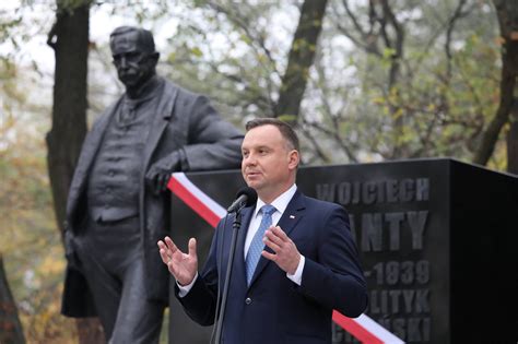 W Warszawie odsłonięto pomnik Wojciecha Korfantego