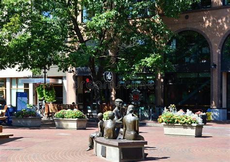 Street Scene in Downtown Eugene, Oregon Editorial Stock Photo - Image ...