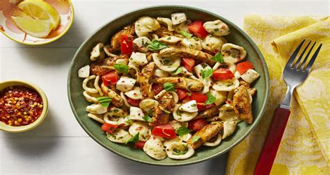 Chicken Caprese Pasta Salad Recipe Hellofresh