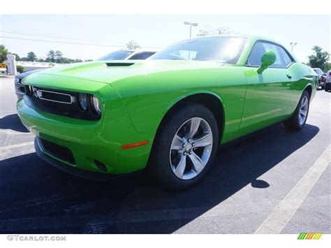 2017 Green Go Dodge Challenger Sxt 120106761 Photo 6