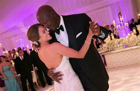 Michael Jordan La Leyenda De La Nba Contrae Nupcias Con Exmodelo