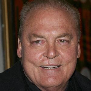 Stacy Keach - Age, Family, Bio | Famous Birthdays