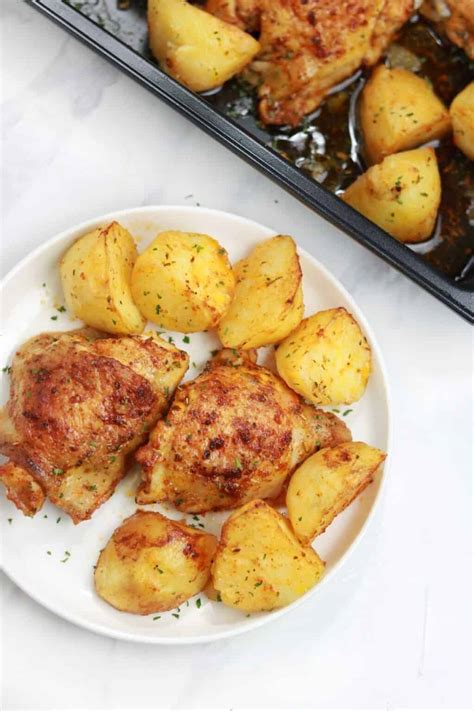 Oven Baked Chicken And Potatoes Recipe - Chicken Vibes