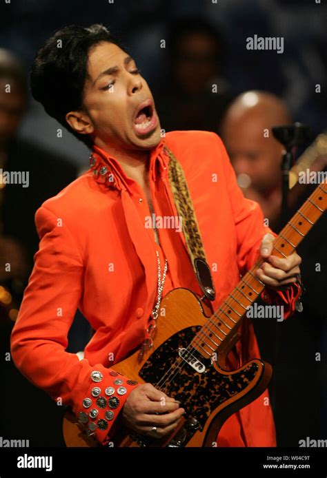 Prince halftime show super bowl hi-res stock photography and images - Alamy