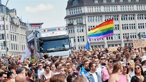 Größte CSD Demo in Hamburg erwartet gegen Transfeindlichkeit SHZ