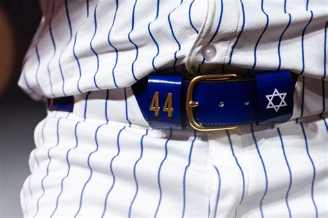 Mets Star Outfielder Harrison Bader Wears His Heart On His Belt