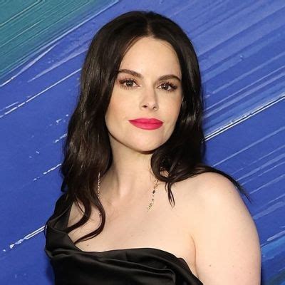 Emily Hampshire Biografía edad patrimonio relación carrera