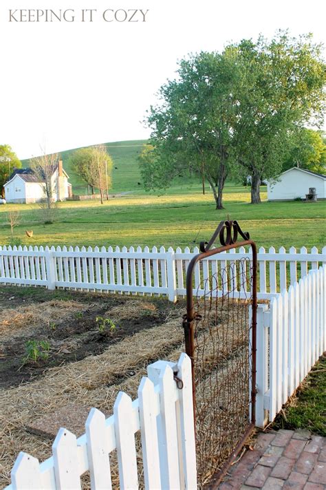 Keeping It Cozy: The Garden Fence