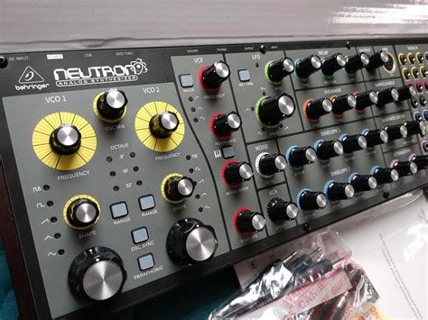 NEUTRON - Behringer Neutron - Audiofanzine