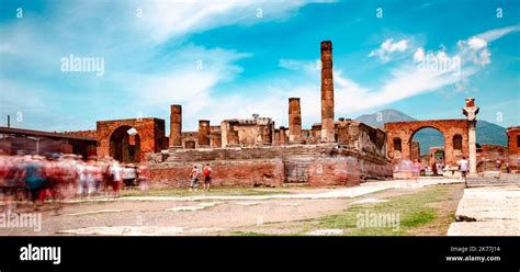 ancient ruins of the forum in pompeii Stock Photo - Alamy