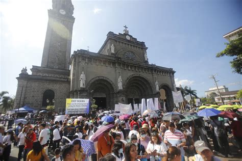 Catholic Faithful Flock To The Manila Cathedral For Visita Iglesia