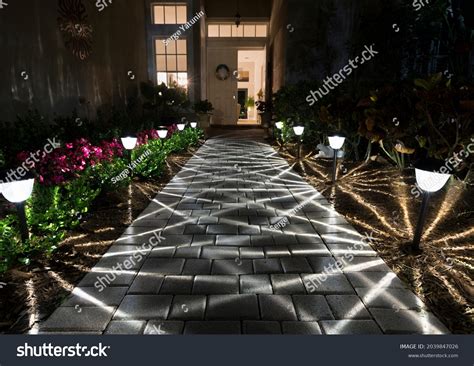 43,389 Front Sidewalk Images, Stock Photos & Vectors | Shutterstock