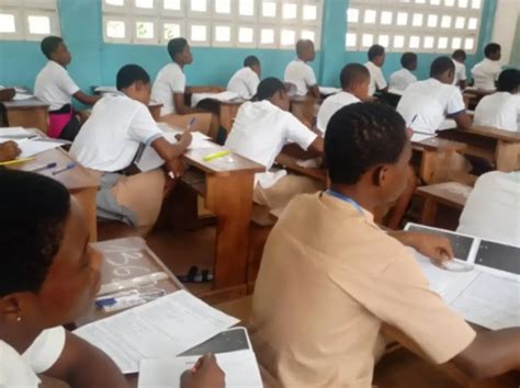 Togo démarrage des épreuves écrites du BAC 2 2024 Togo Web TV